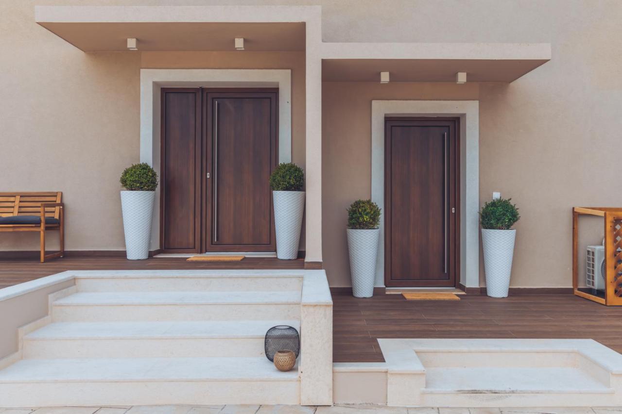 Melena Premium Suites Roda  Exterior foto