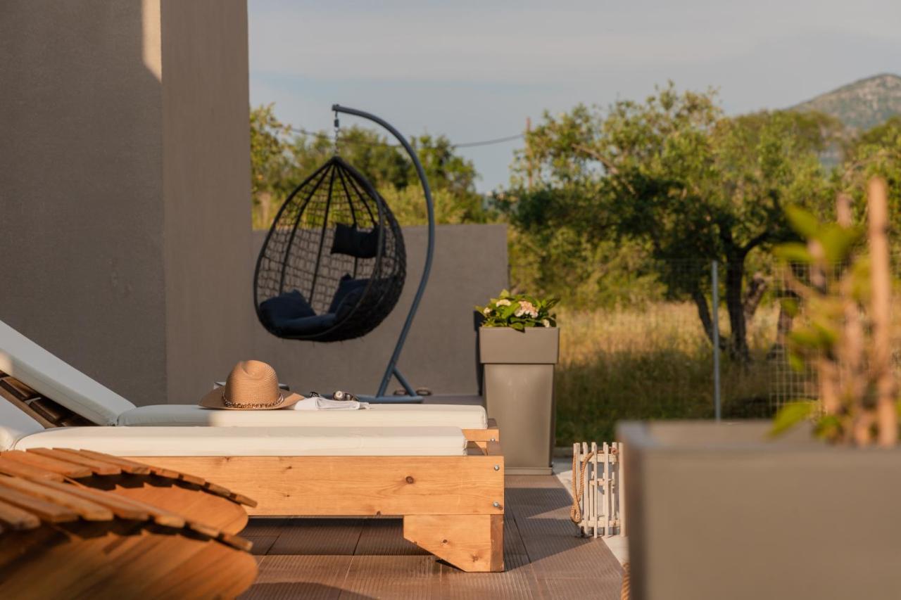 Melena Premium Suites Roda  Exterior foto