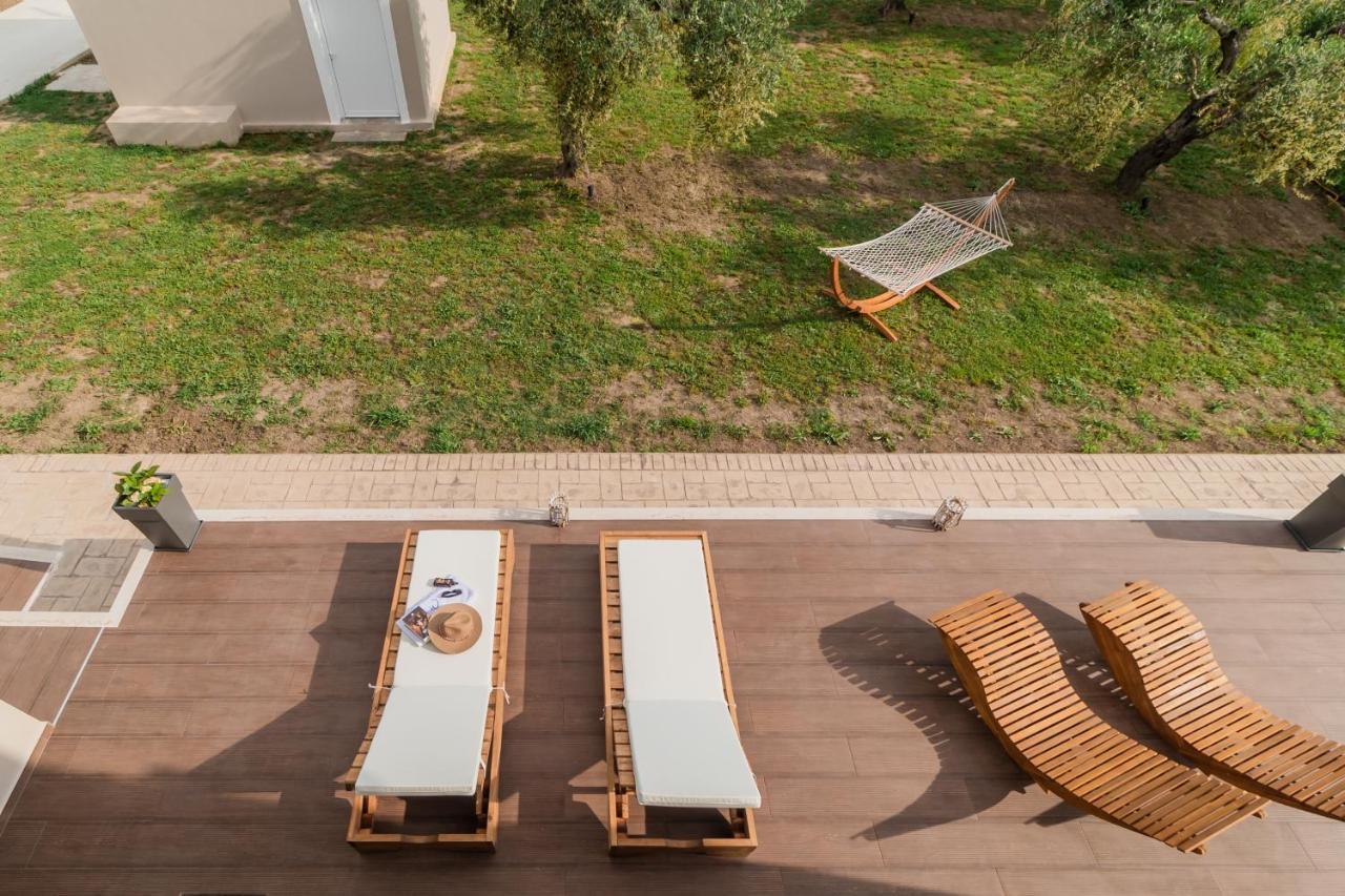 Melena Premium Suites Roda  Exterior foto